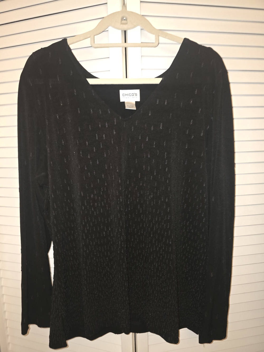 Chico's Traveler's Size 3 (XL) Micro-Pleated Textured V-Neck Slinky Blouse New